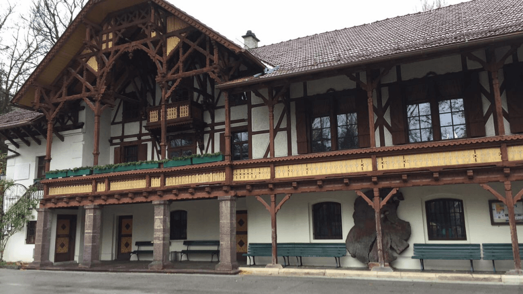 casa antigua de madera austriaca